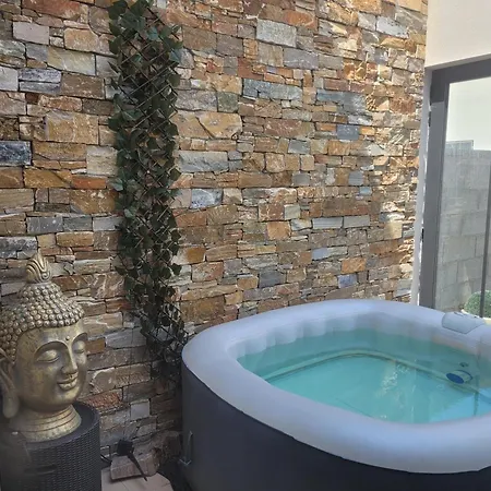 Magnifique Piscine Jacuzzi Prive Saint-Feliu-d'Avall