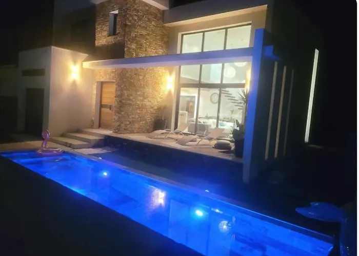 Magnifique Piscine Jacuzzi Prive * Saint-Feliu-d'Avall